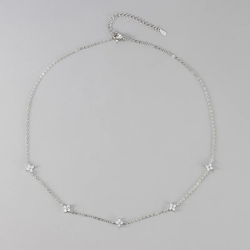 04 Collier
